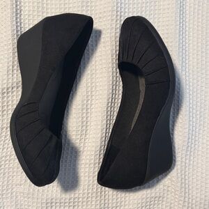 Dexflex Comfort Black Women's Wedges